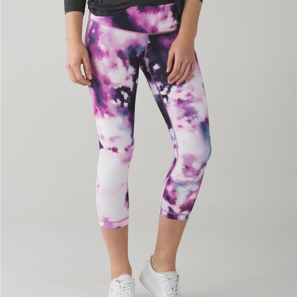 Lululemon Wunder Under Crops in the "Blooming Pixie